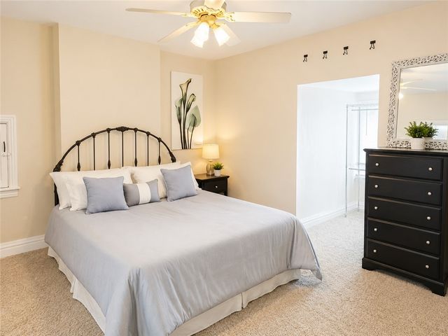 224-226 S Pacific Ave, Friendship Park, PA 15224