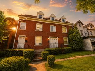 224-226 S Pacific Ave, Friendship Park, PA 15224