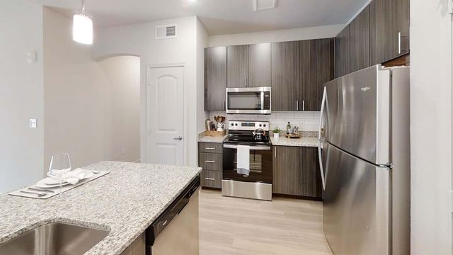 12001 Heatherly DR 7002, Austin, TX 78747