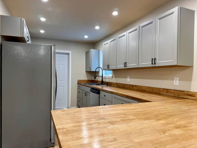 1958 TIMBER TRAIL, North Pole, AK 99705