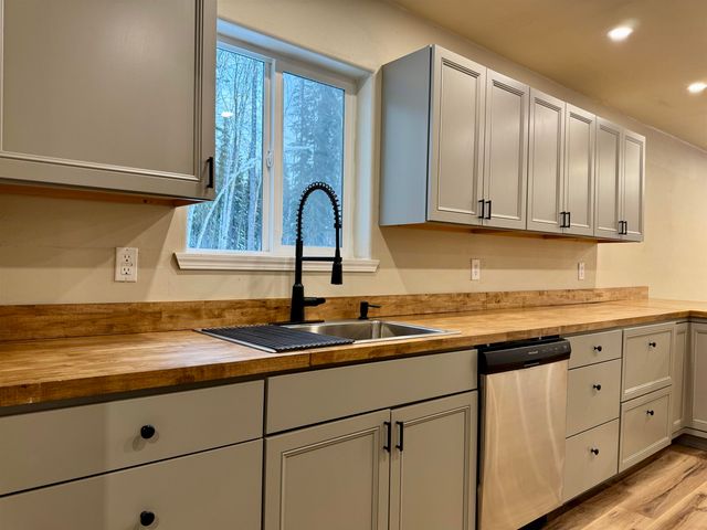 1958 TIMBER TRAIL, North Pole, AK 99705