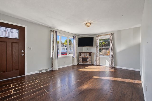 10 Winter Street, Pawtucket, RI 02860