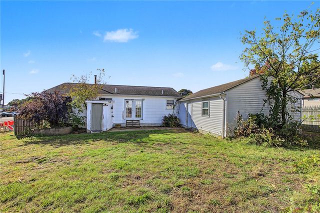 10 Winter Street, Pawtucket, RI 02860