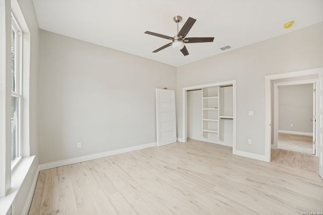 220 County Road 6864, Natalia, TX 78059