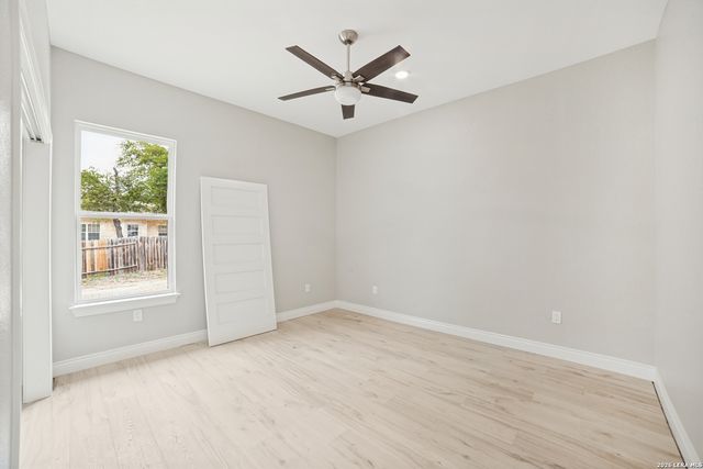 220 County Road 6864, Natalia, TX 78059