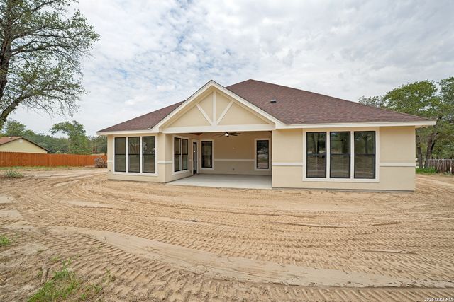 220 County Road 6864, Natalia, TX 78059