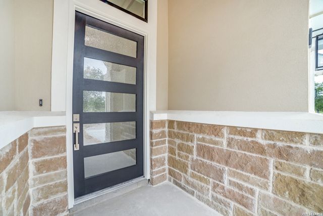 220 County Road 6864, Natalia, TX 78059