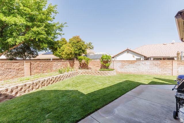 592 N DUSK DR, St. George, UT 84770