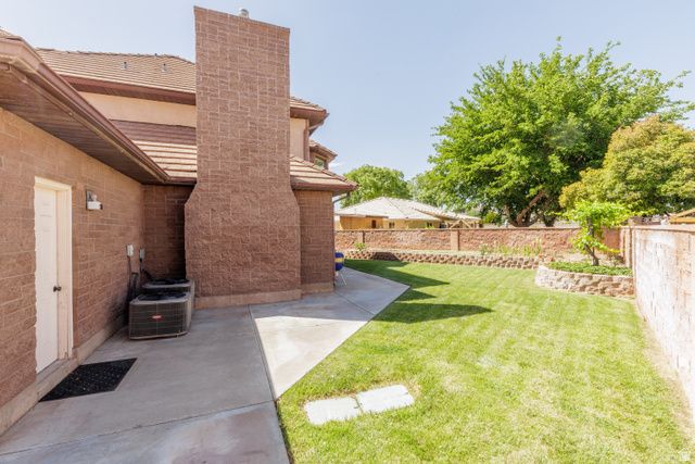 592 N DUSK DR, St. George, UT 84770