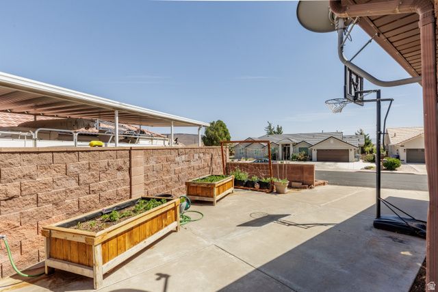 592 N DUSK DR, St. George, UT 84770
