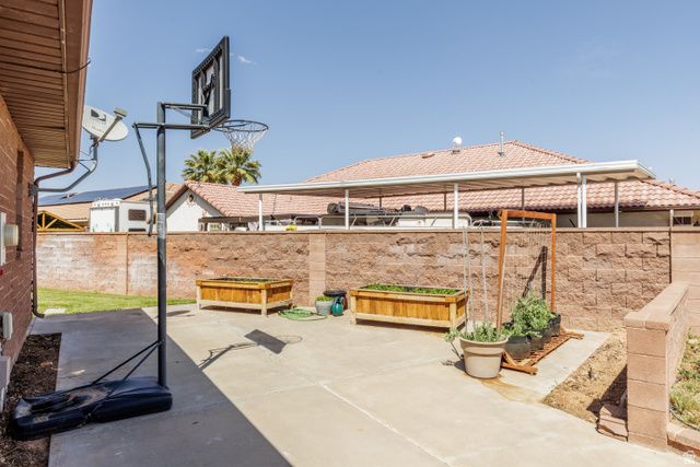 592 N DUSK DR, St. George, UT 84770