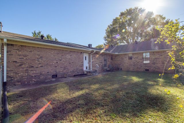 841 SANFORD ST, Henderson, TN 38340