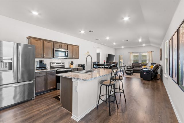 2076 Puma Street, Crandall, TX 75114
