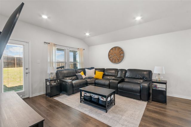 2076 Puma Street, Crandall, TX 75114