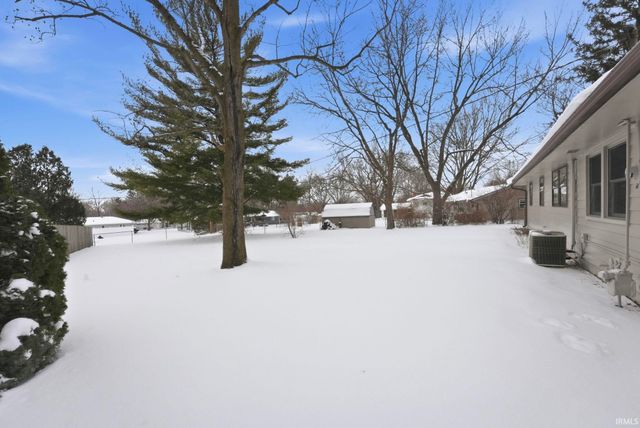 5717 N Brookwood Drive, Fort Wayne, IN 46835