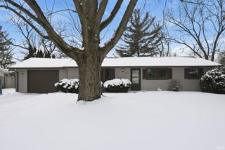 5717 N Brookwood Drive, Fort Wayne, IN 46835