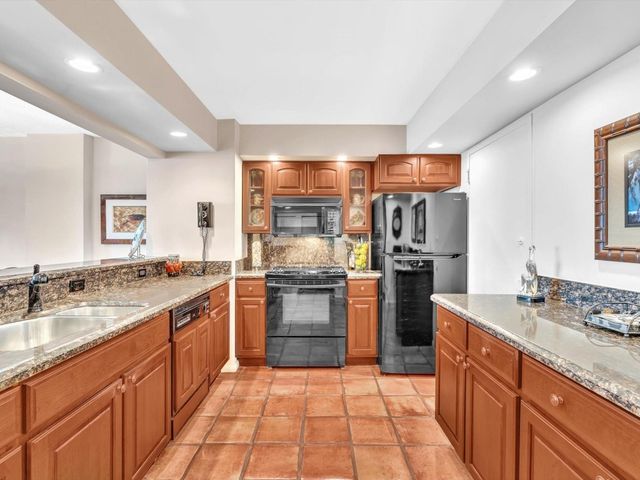 1147 Hillsboro Mile 802, Hillsboro Beach, FL 33062