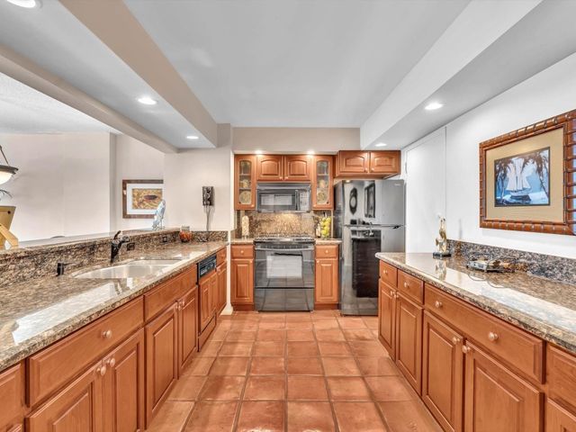 1147 Hillsboro Mile 802, Hillsboro Beach, FL 33062