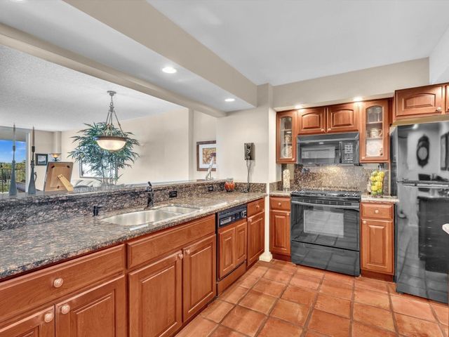 1147 Hillsboro Mile 802, Hillsboro Beach, FL 33062