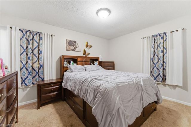 1342 Tredwell Drive, Winston-salem, NC 27103