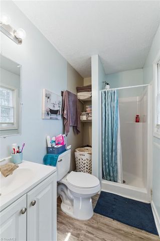 1342 Tredwell Drive, Winston-salem, NC 27103