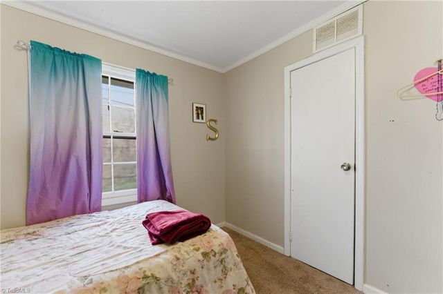 1342 Tredwell Drive, Winston-salem, NC 27103