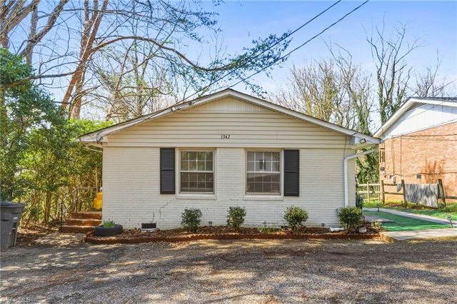 1342 Tredwell Drive, Winston-salem, NC 27103