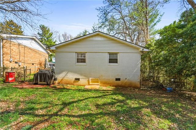 1342 Tredwell Drive, Winston-salem, NC 27103