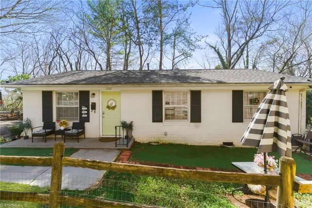 1342 Tredwell Drive, Winston-salem, NC 27103