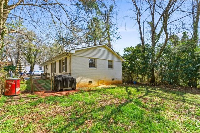 1342 Tredwell Drive, Winston-salem, NC 27103