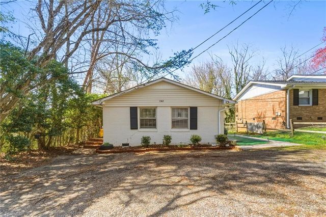 1342 Tredwell Drive, Winston-salem, NC 27103