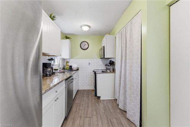 1342 Tredwell Drive, Winston-salem, NC 27103