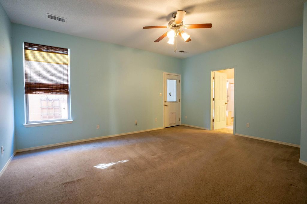 Image 13 of property listing at 829 Bosque Vista Drive, Bernalillo, NM 87004