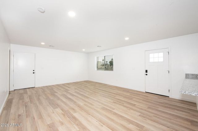 2210 E Alta Vista Road, Phoenix, AZ 85042