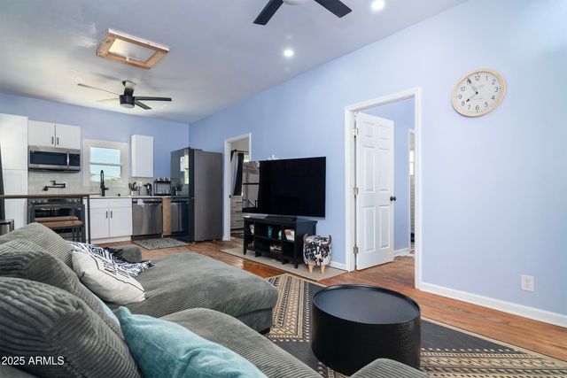 187 W Copper Street, Superior, AZ 85173