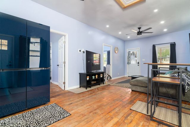 187 W Copper Street, Superior, AZ 85173