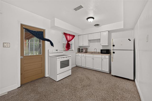 708 N PARSONS AVENUE, Brandon, FL 33510
