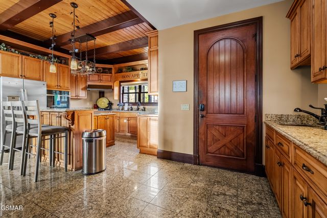 3050 Summit Trails Drive, Sevierville, TN 37876