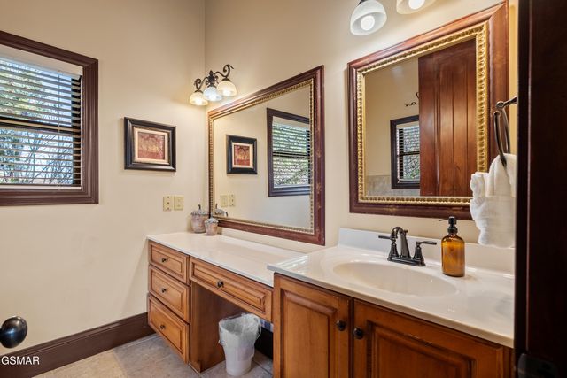 3050 Summit Trails Drive, Sevierville, TN 37876