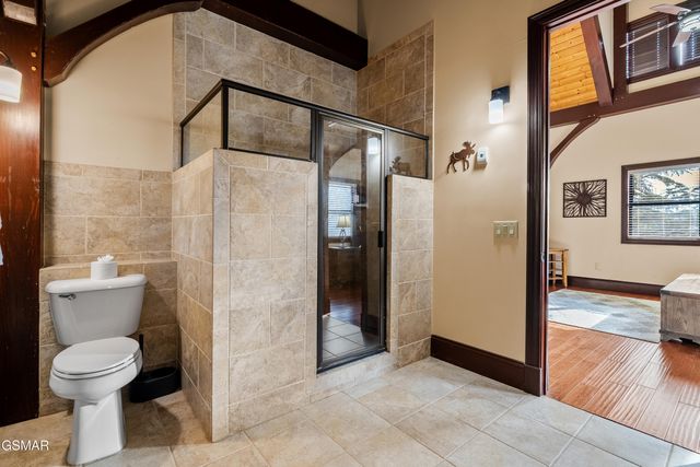 3050 Summit Trails Drive, Sevierville, TN 37876