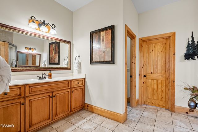 3050 Summit Trails Drive, Sevierville, TN 37876