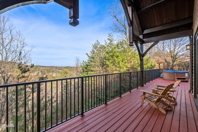 3050 Summit Trails Drive, Sevierville, TN 37876