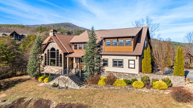 3050 Summit Trails Drive, Sevierville, TN 37876