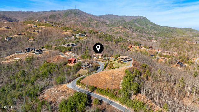 3050 Summit Trails Drive, Sevierville, TN 37876