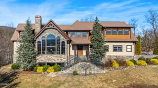 3050 Summit Trails Drive, Sevierville, TN 37876