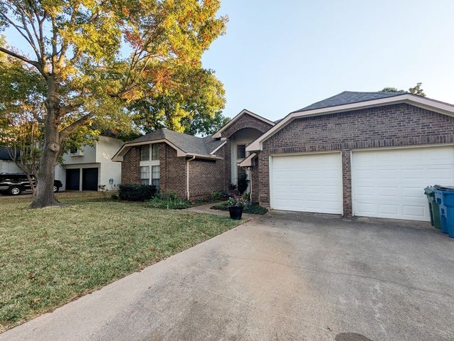 3405 Spring Willow Drive, Grapevine, TX 76051