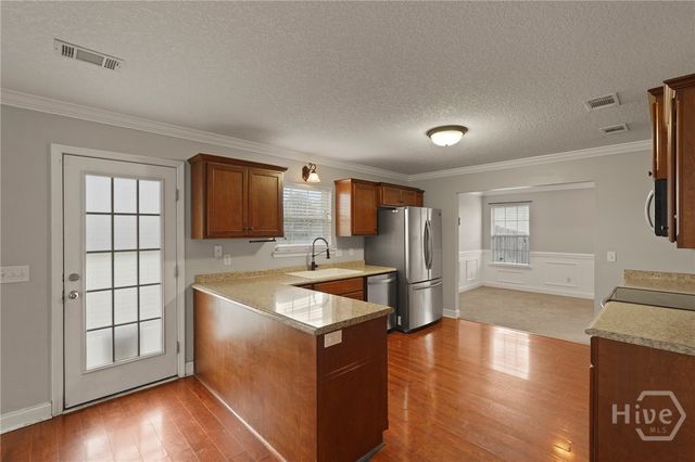 220 Augusta Way, Hinesville, GA 31313