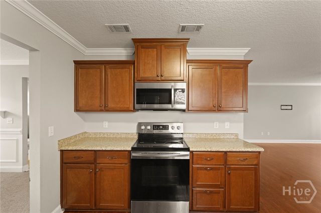 220 Augusta Way, Hinesville, GA 31313