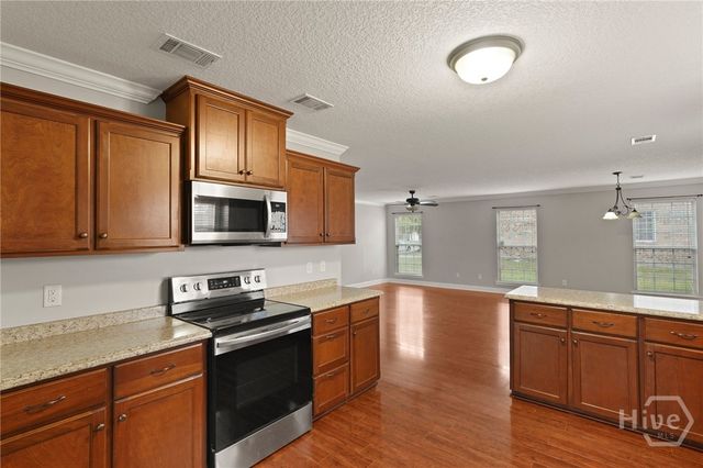 220 Augusta Way, Hinesville, GA 31313