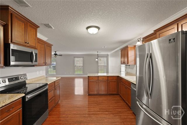 220 Augusta Way, Hinesville, GA 31313